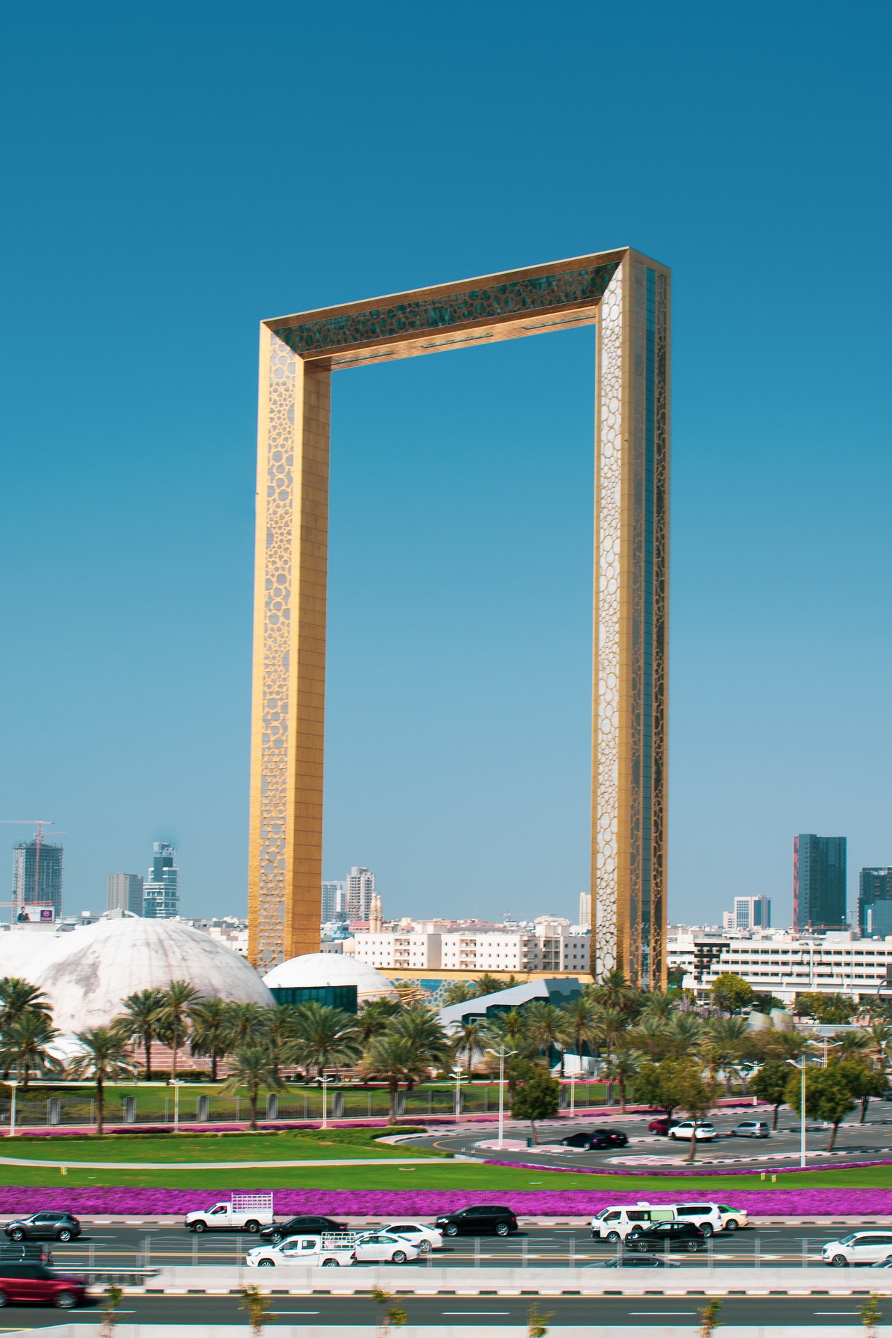 dubai-frame-5491686_1920